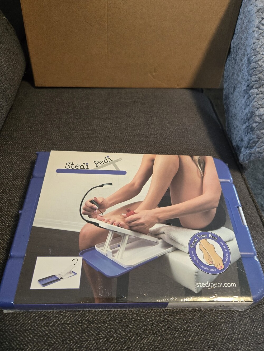 NEW Stedi Pedi Pedicure Foot Rest Stand Blue White LED Task Light Sealed